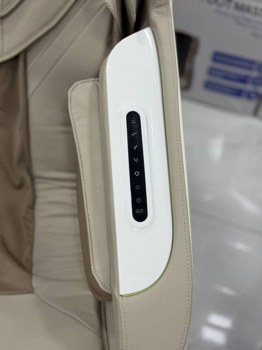 Массажное кресло Renomax 2026 R-012 бежевое