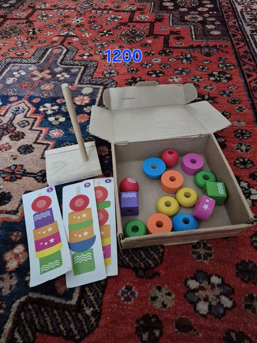 Развивающие игрушки продам