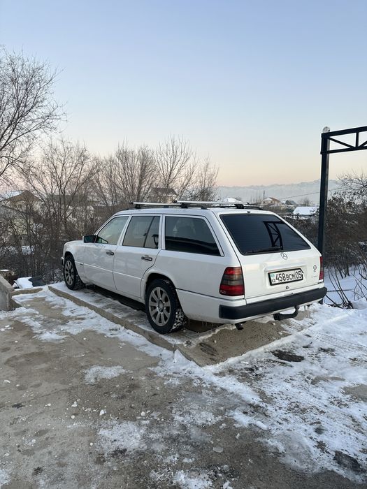 Мерседес 124 универсал на автомате