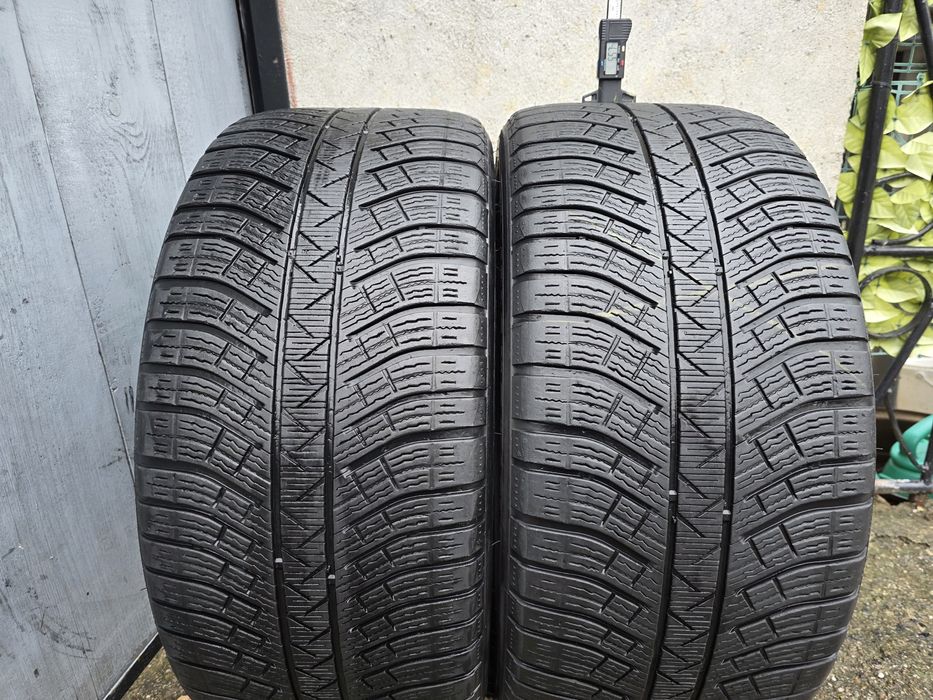Vând două anvelope de iarna michelin pilot alpin 275 40 21 dot 3521