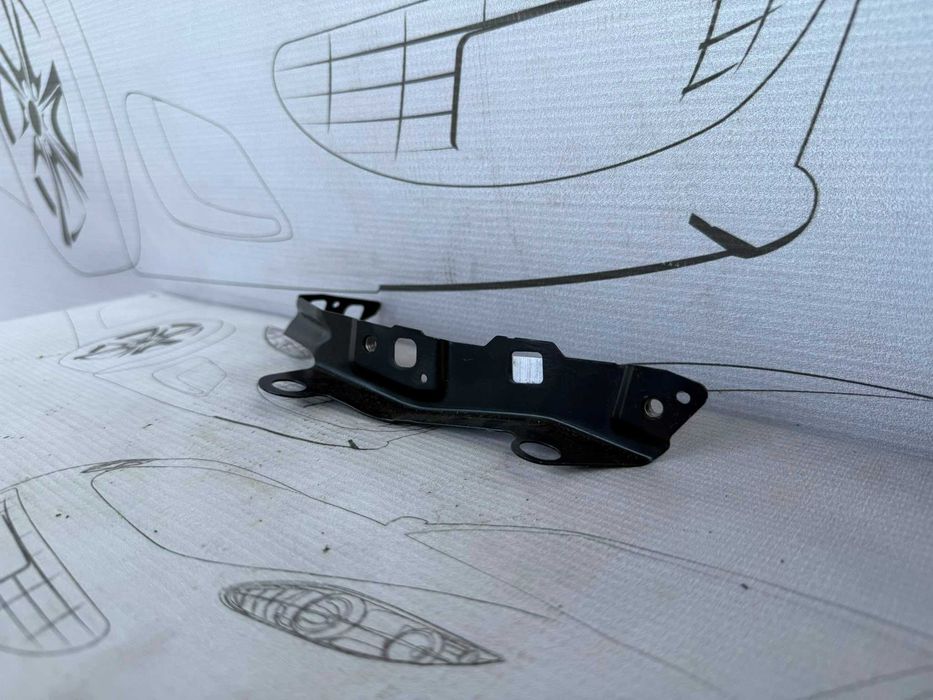 Suport / Fixare Aripă Față Stânga Audi A3 S3 8V 2017 / 2013-2019 Cod OEM 8V0821091C (5C2)