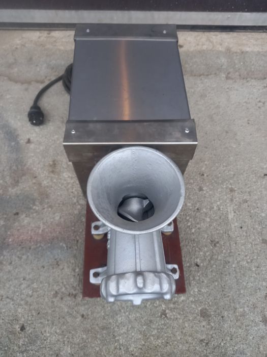 Masina tocat carne electrica