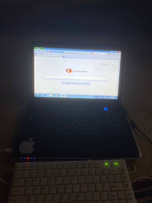 srochna sotiladi noutbuk