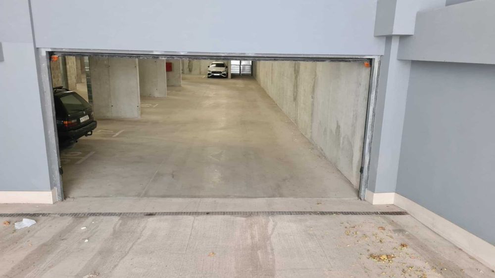 Дава се под наем Гараж / Паркомясто в Варна, Център - 12 кв.м за 127.5 € - Снимка #2