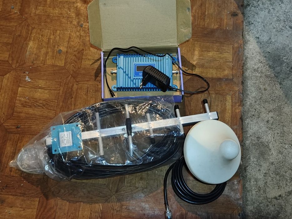 Продам Gsm усилитель.