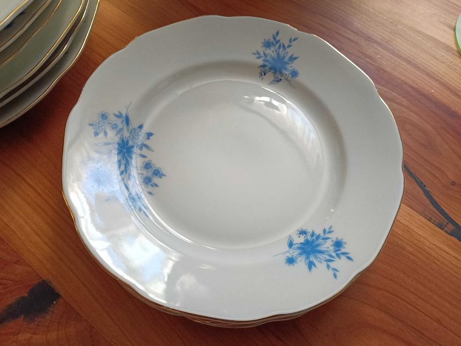 Български стар порцелан на "Китка" със златен кант