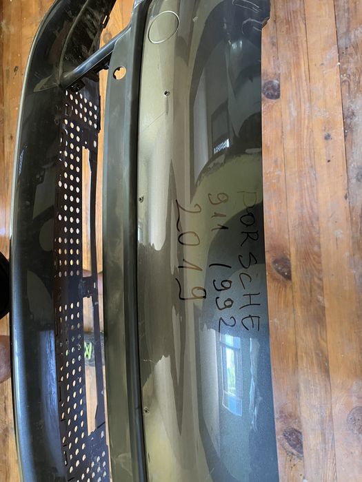 Porsche 911 предна броня,десен калник 2019