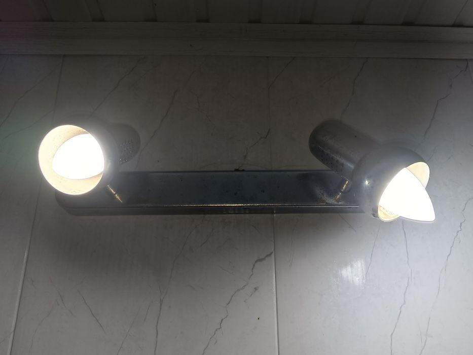 Срочно продам оригинал светильник