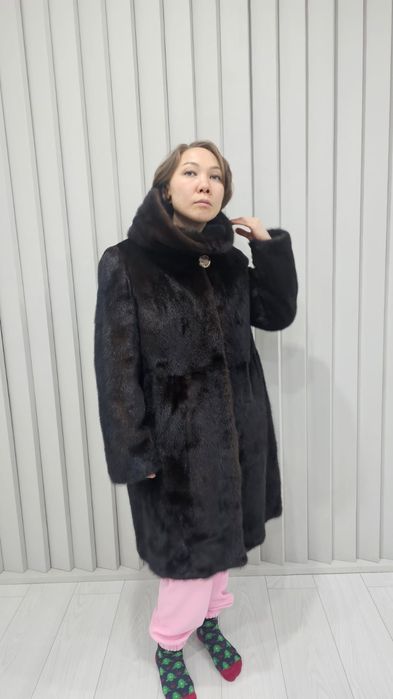 Продаи шубу норковую