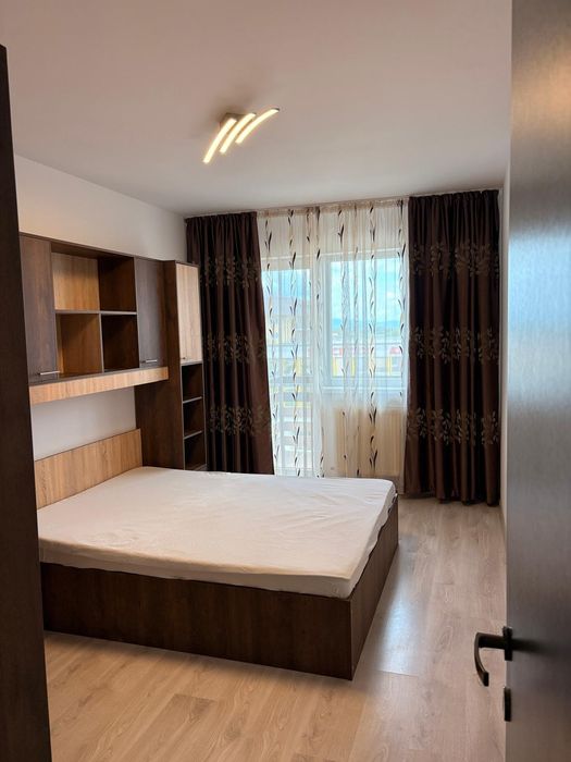 Apartament complet mobilat cu 2 camere și loc de parcare cu CF,