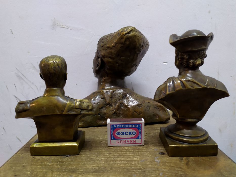 Статуэтки личностей