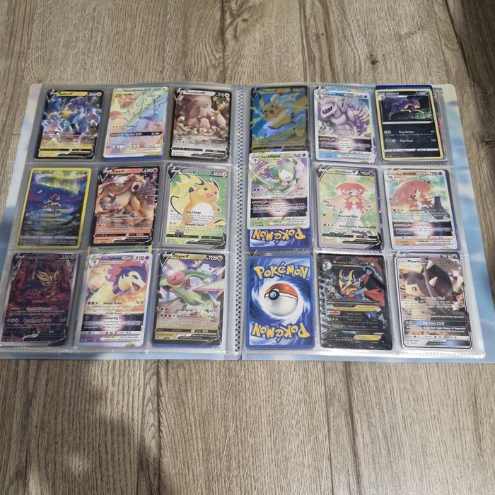 Album plus carduri Pokemon
