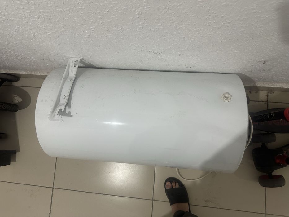 Продам аристон бу-100л