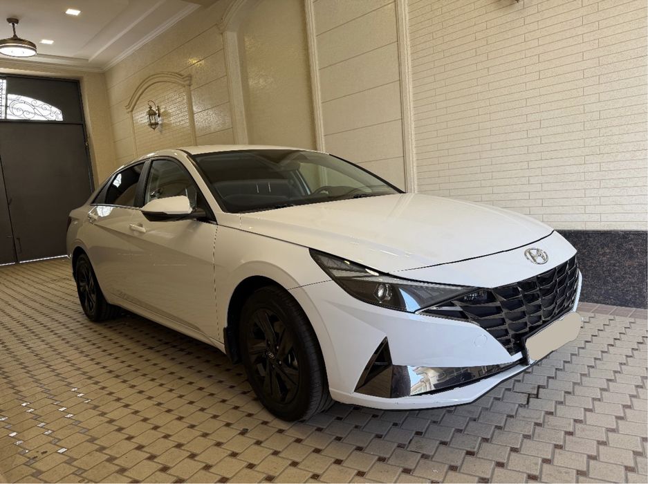 Hyundai Elantra продается