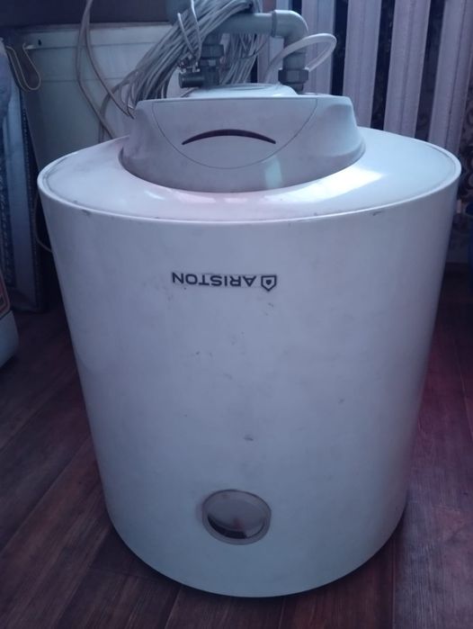 Болер для воды  100л