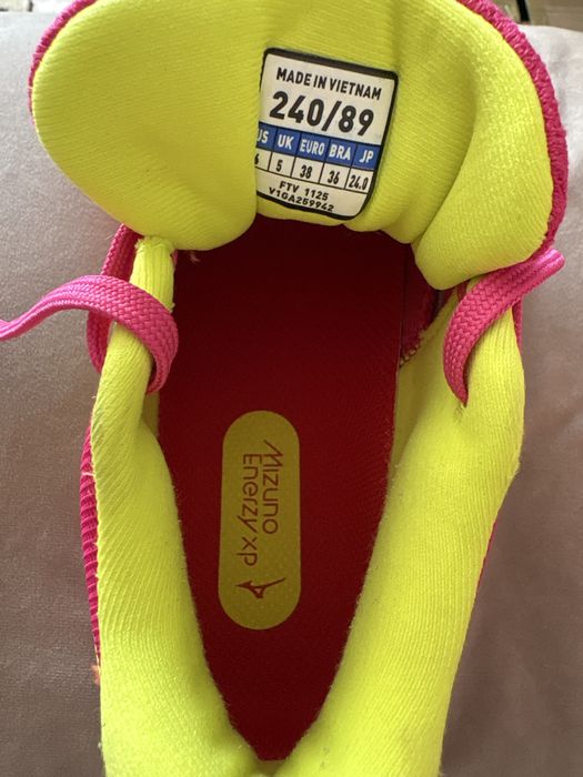 Кроссовки MIZUNO розовые новинка