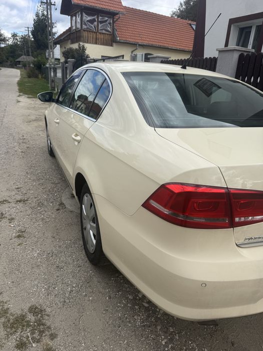Masina passat b7