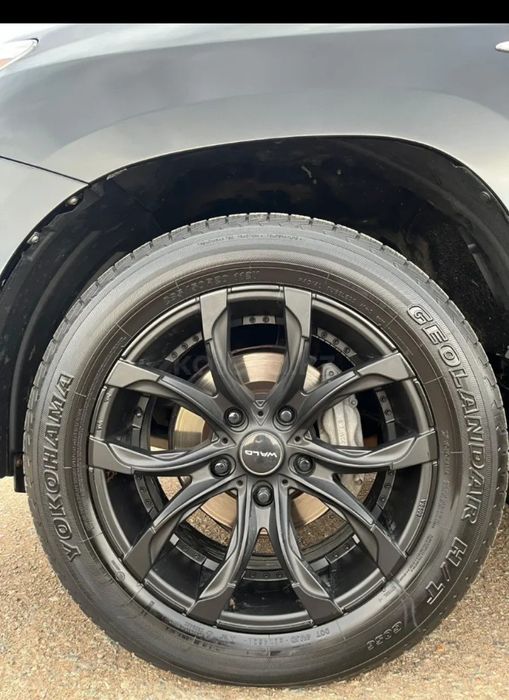 ПРОДАМ черныйе новый диски Лексус 570