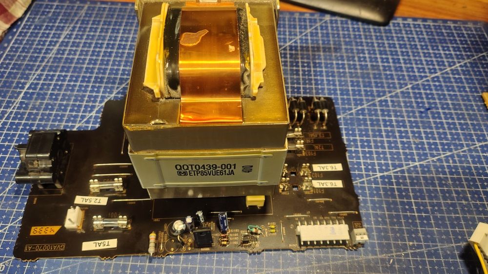 Мощный трансформатор для усилетеля , терморегулятор и регулятор пост.