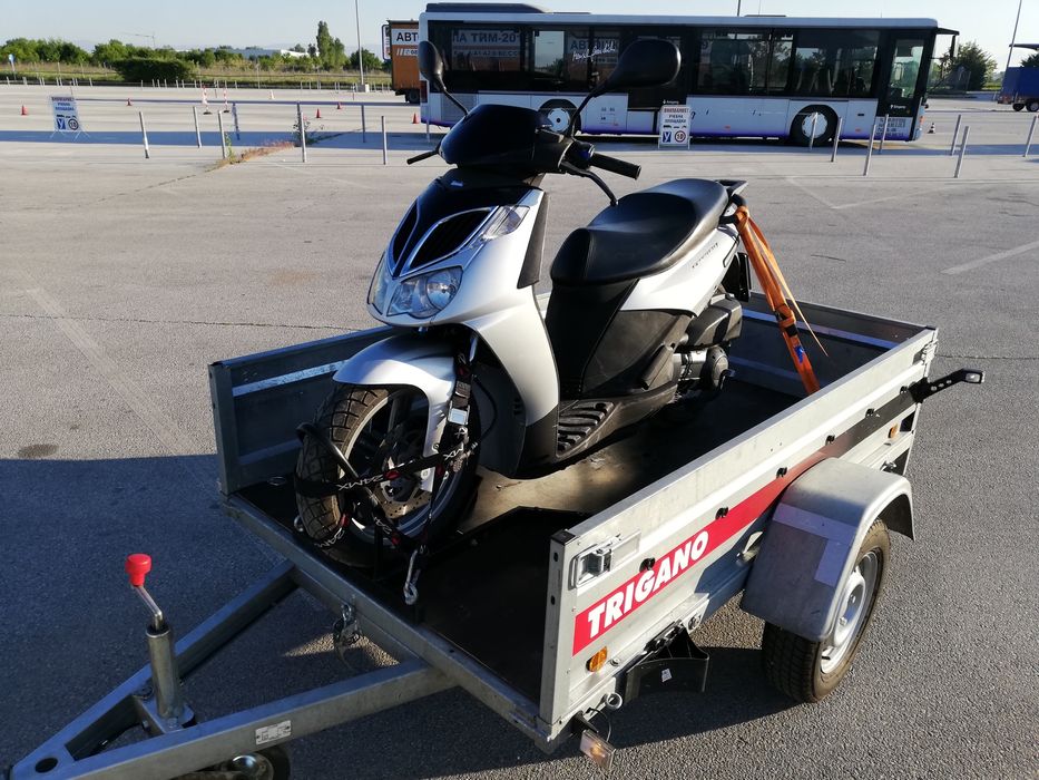 Превоз на  Мотори,АТв-та,Моторни шейни и товари с ремарке в цялата