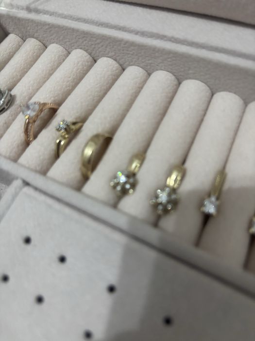 Золото/ Алтын сырға сатылады.