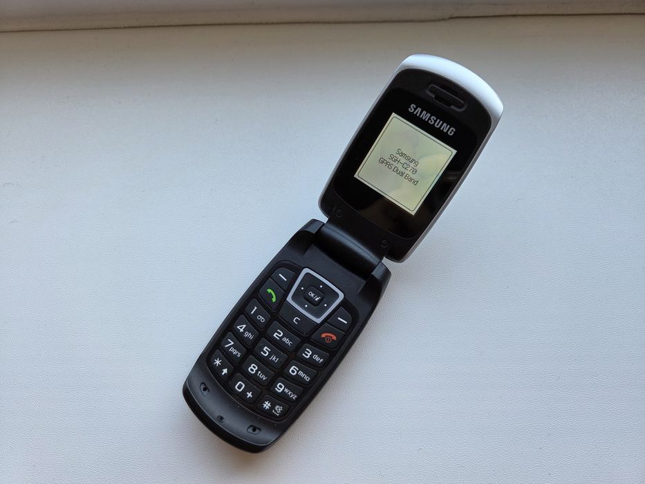Samsung C270 cu clapeta