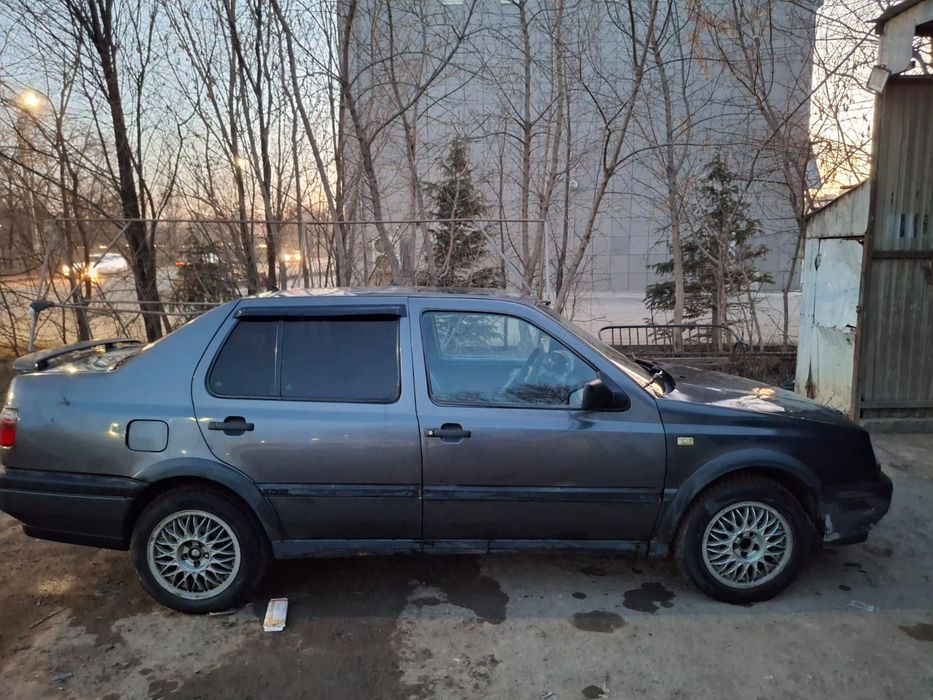 Продам автомобиль Volkswagen Benta GT
