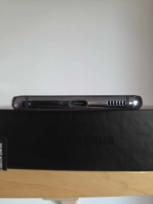 Samsung Galaxy S21 5G FARA SCHIMBURI