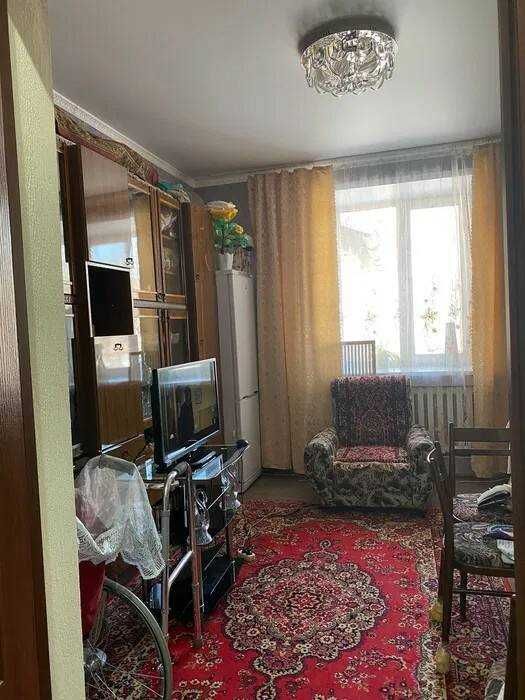 продам 4х комнатную квартиру