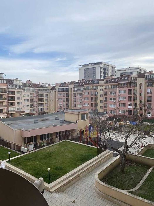 Дава се под наем Двустаен апартамент в Варна, Център - 70 кв.м за 418.71 € - Снимка #13