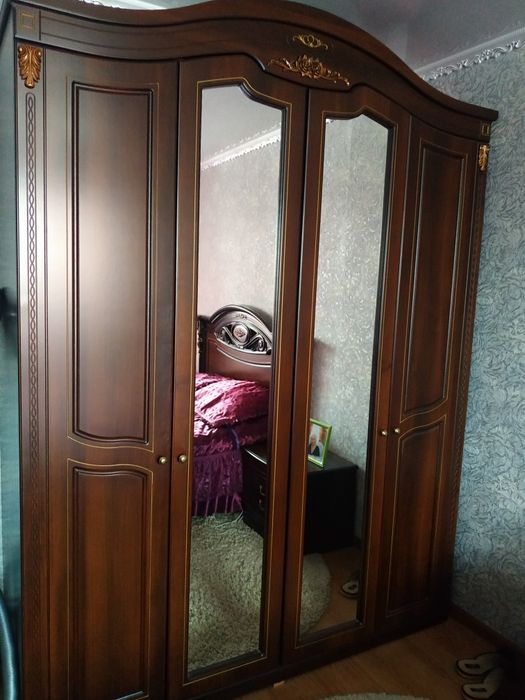 Срочно продам спальный гарнитур