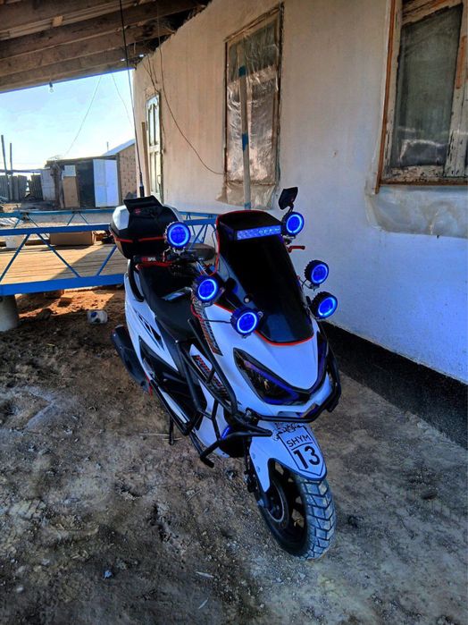 Мопед макси срочно