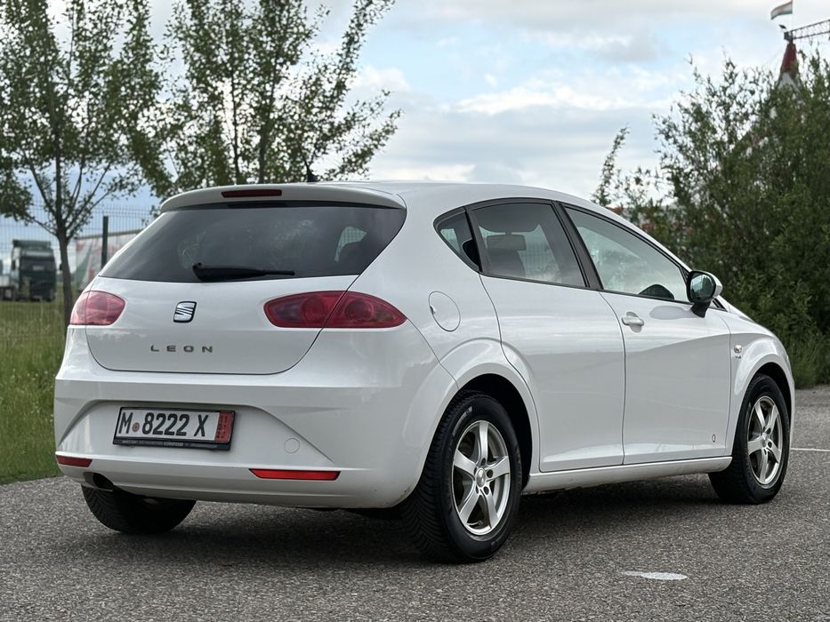 SEAT Leon 2012 — imagine 3