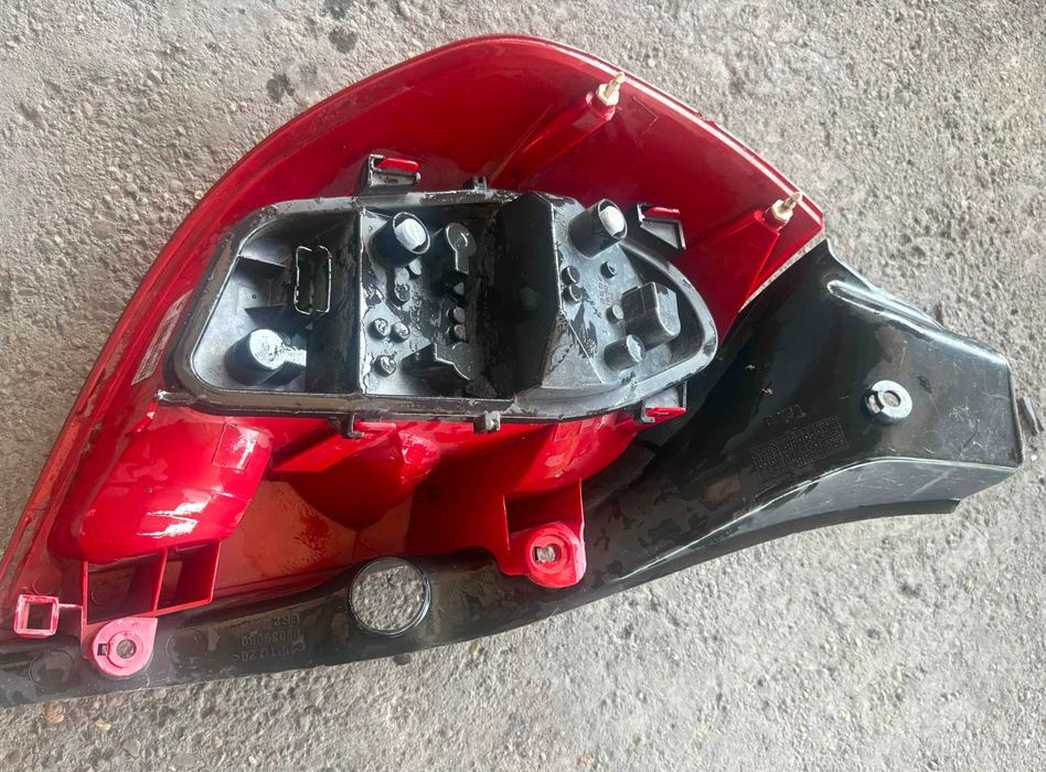 Stop  dreapta Renault Clio III 8200459960