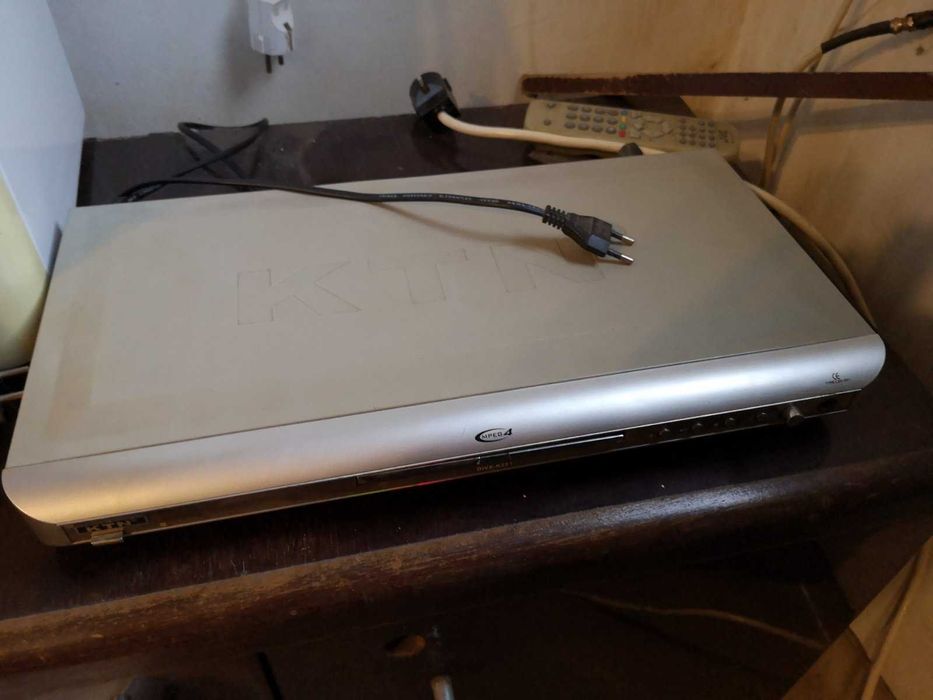 Работещо DVD с дистанционно