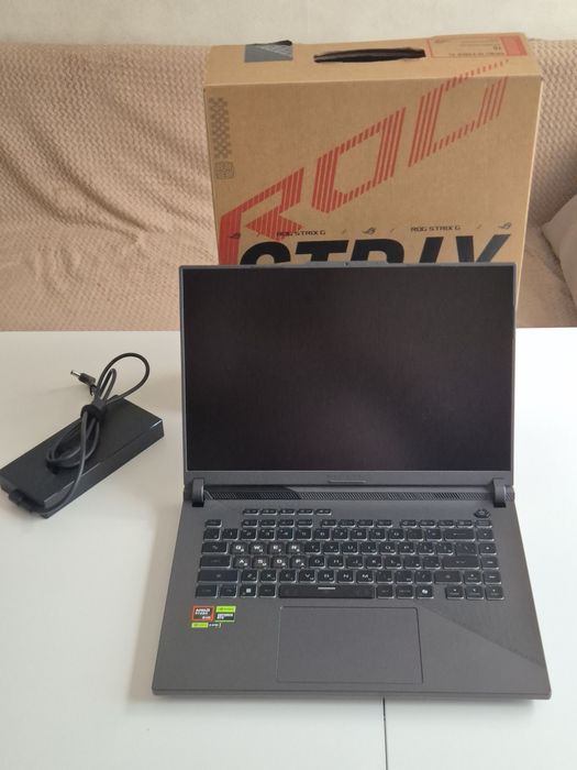 Игровой ноутбук Asus ROG Strix