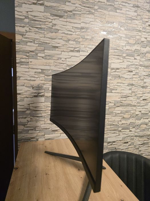 Геймърски извит монитор MSI MAG301CR2