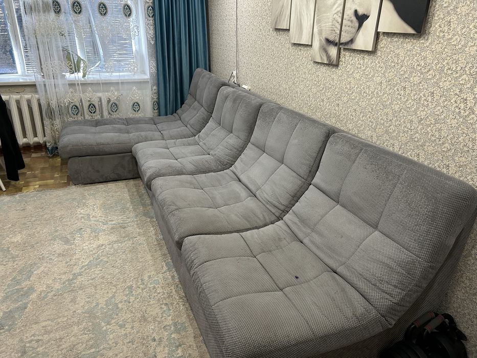Угловой диван.