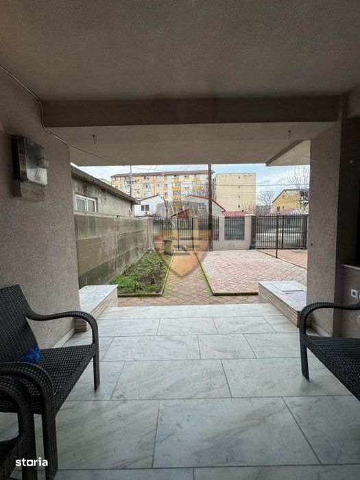 Casa rezidentiala 5 camere 230mp curte 200mp KM5 soseaua Mangaliei