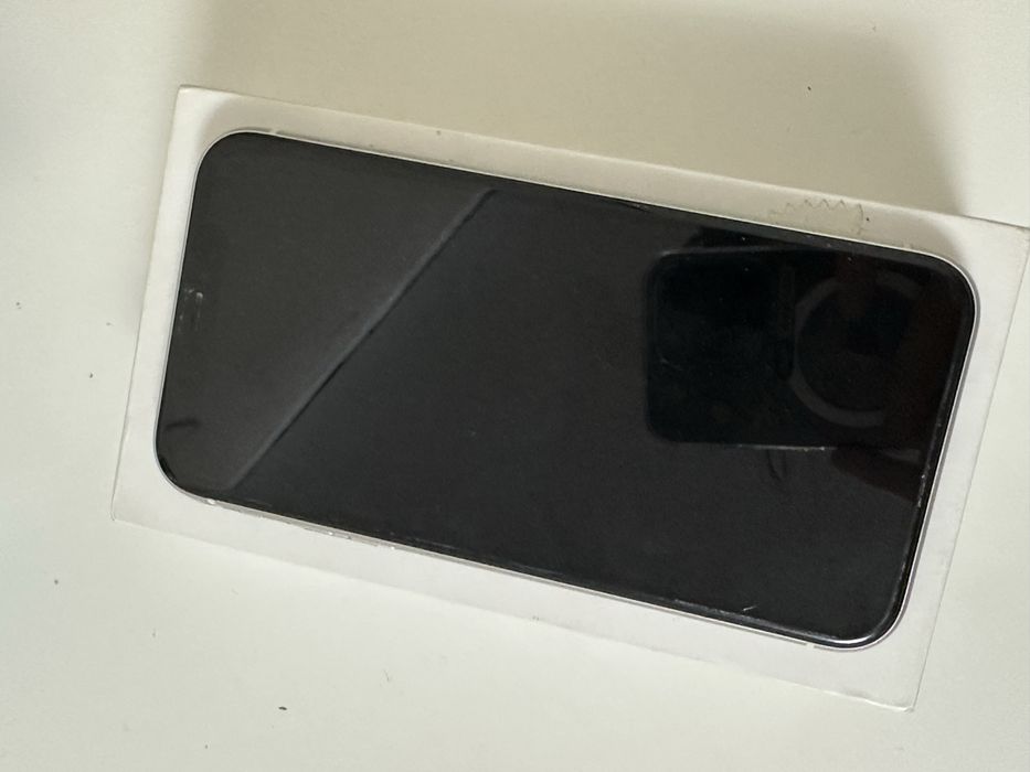 Айфон 11 64 гб белый продается