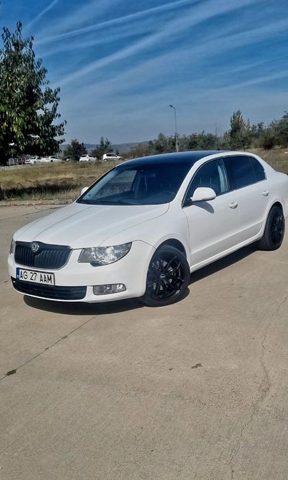 SKODA Superb 2012 — imagine 4