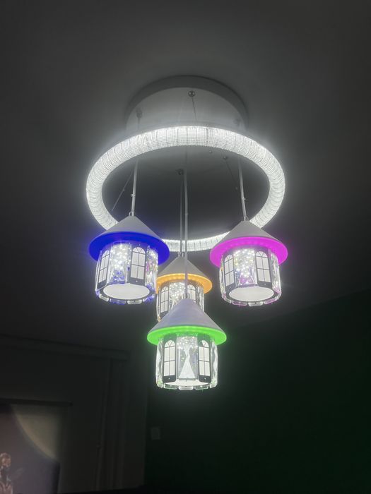 Продается люстра в детскую комнату