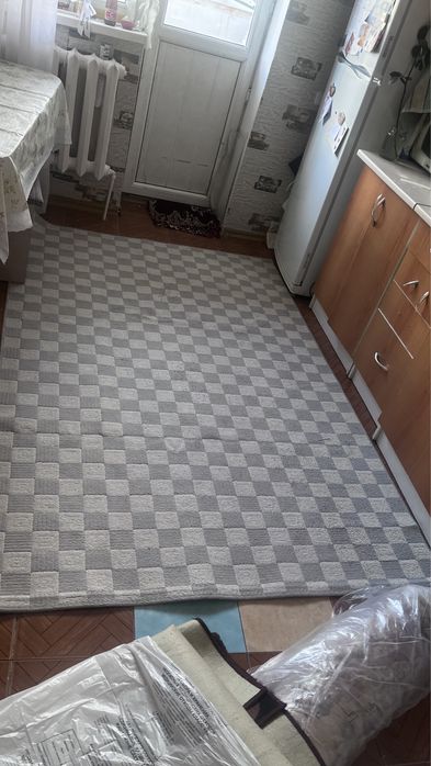 Ковры чистые красивые продам
