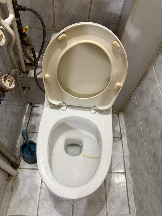 Продам унитаз б/у