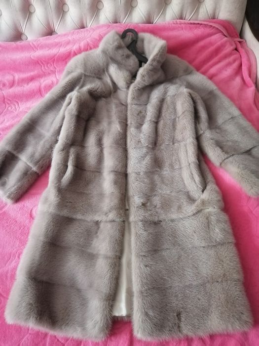 Продам шубу норковую