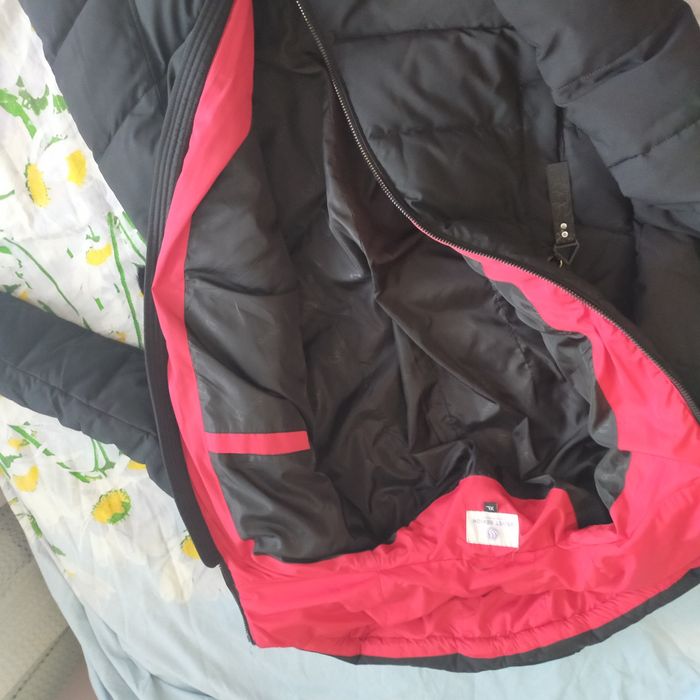 Пуховик зима в очень хорошем состоянии