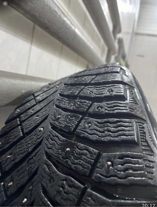 Шипованная с дисками 225/60/17