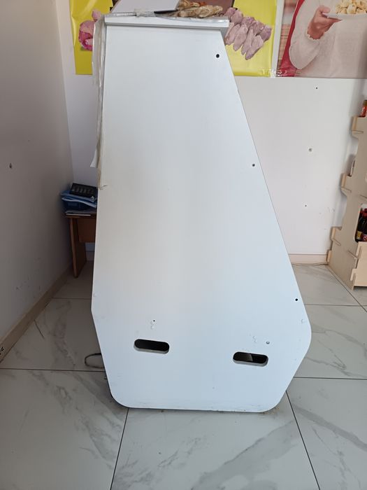 Продам витринный холодильник