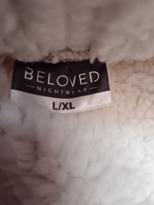 Vând Cardigan  Lung cu Blană Nou Mărimea L-XXL Italia