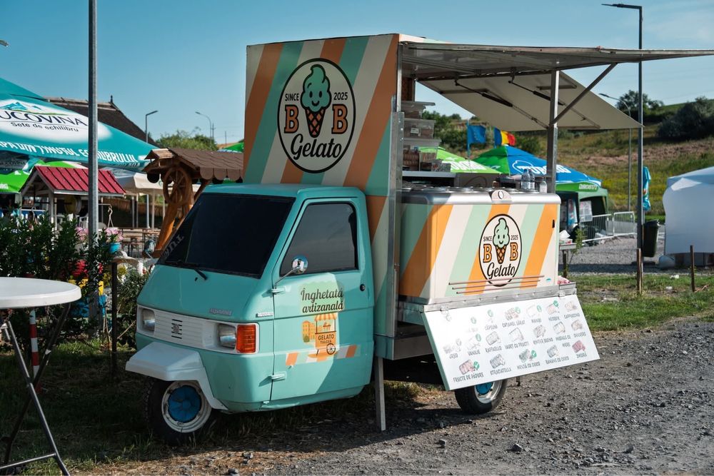 Toneta inghetata tip Piaggio Ape | Gelaterie complet utilata
